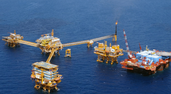 “Hoy Pemex se está integrando verticalmente de nuevo. Está siendo de nuevo una sola empresa”, señaló Sheinbaum. Foto: Redes