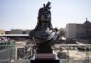 Encabeza Clara Brugada develación de busto de Cuauhtémoc, último Tlatoani del Imperio Mexica en el marco de su aniversario luctuoso